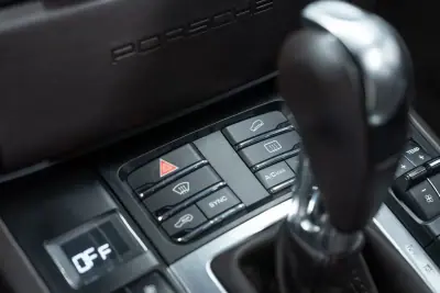 Porsche Macan 2016 - 49950 EUR, 131000 km - AUTO.MOTO.pt - 131000km - foto 45 de 53