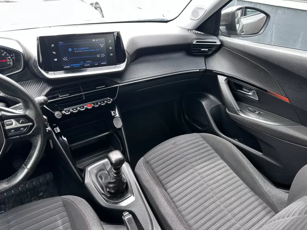 Peugeot 2008 2021 - 14900 EUR, 180000 km - AUTO.MOTO.pt - 180000km - foto 21 de 43