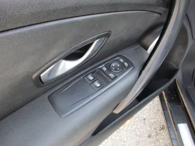 Renault Mégane Coupe 2010 - 6500 EUR, 219000 km - AUTO.MOTO.pt - 219000km - foto 11 de 11