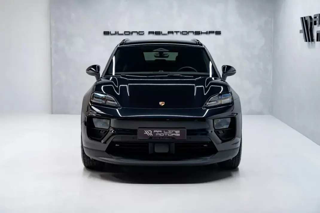 Porsche Macan 2025 - 89950 EUR, 8000 km - AUTO.MOTO.pt - 8000km - foto 5 de 57