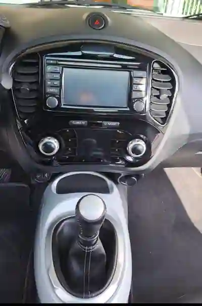 Nissan Juke 2014 - 10300 EUR, 170000 km - AUTO.MOTO.pt - 170000km - foto 11 de 15