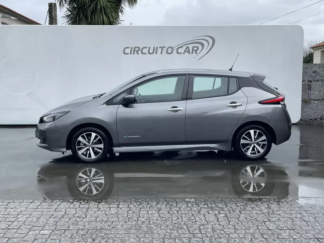 Nissan Leaf 2019 - 13250 EUR, 96481 km - AUTO.MOTO.pt - 96481km - foto 2 de 3