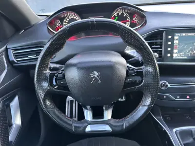 Peugeot 308 SW 2015 - 12900 EUR, 140000 km - AUTO.MOTO.pt - 140000km - foto 53 de 64