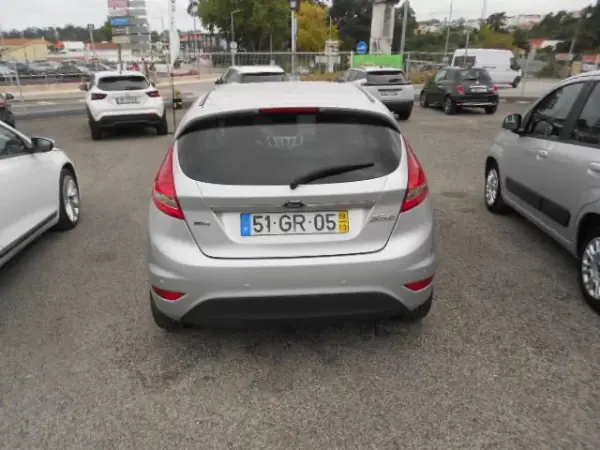 Ford Fiesta 2008 - 6450 EUR, 272594 km - 272594km - foto 5 de 12