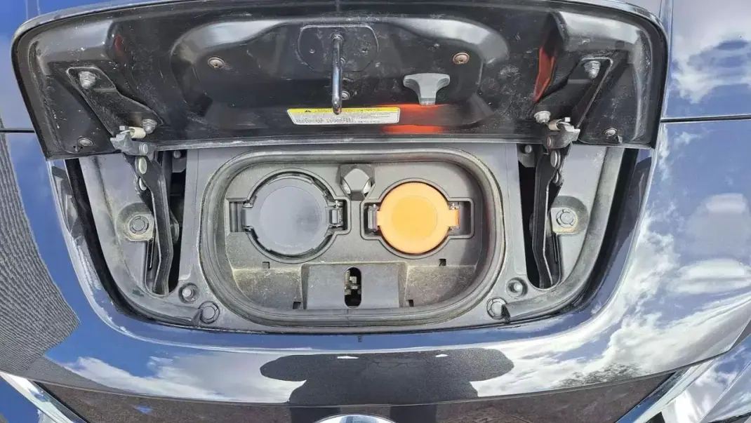 Nissan Leaf 2018 - 12890 EUR, 62000 km - 62000km - foto 42 de 45