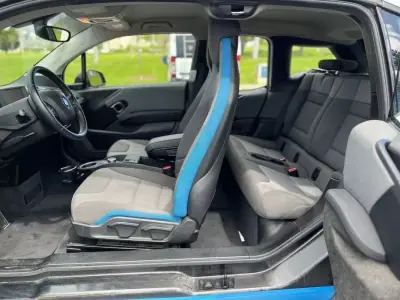 BMW i3 2020 - 16990 EUR, 79000 km - AUTO.MOTO.pt - 79000km - foto 12 de 50