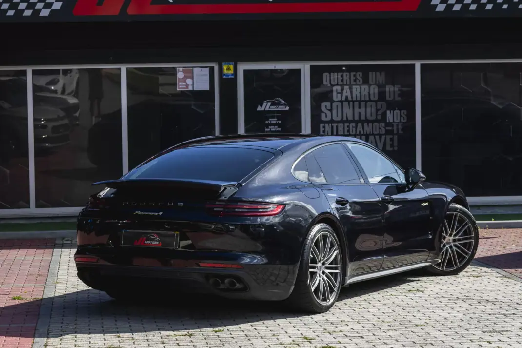 Porsche Panamera 2019 - 61900 EUR, 108300 km - 108300km - foto 34 de 46