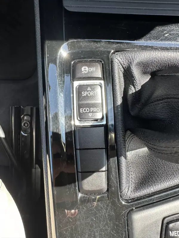 BMW X1 2016 - 17900 EUR, 200000 km - AUTO.MOTO.pt - 200000km - foto 47 de 66