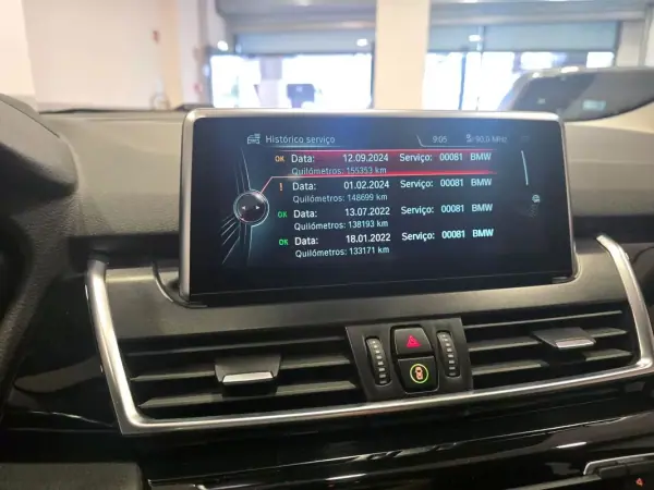 BMW 218 Active Tourer 2015 - 15890 EUR, 162866 km - AUTO.MOTO.pt - 162866km - foto 26 de 47