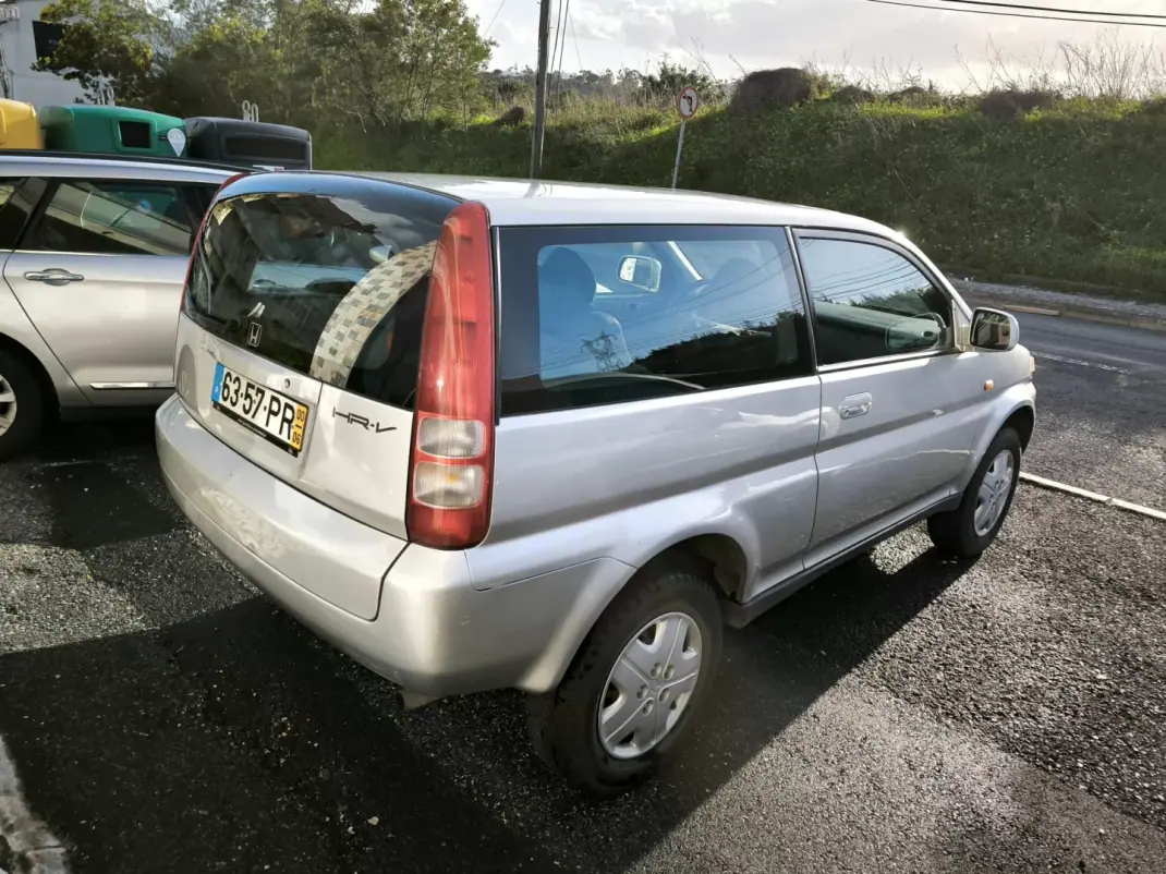 Honda HR-V 2000 - 3950 EUR, 97574 km - AUTO.MOTO.pt - 97574km - foto 3 de 36