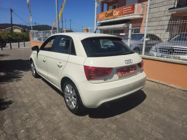 Audi A1 Sportback 2013 - 9500 EUR, 141870 km - AUTO.MOTO.pt - 141870km - foto 6 de 12