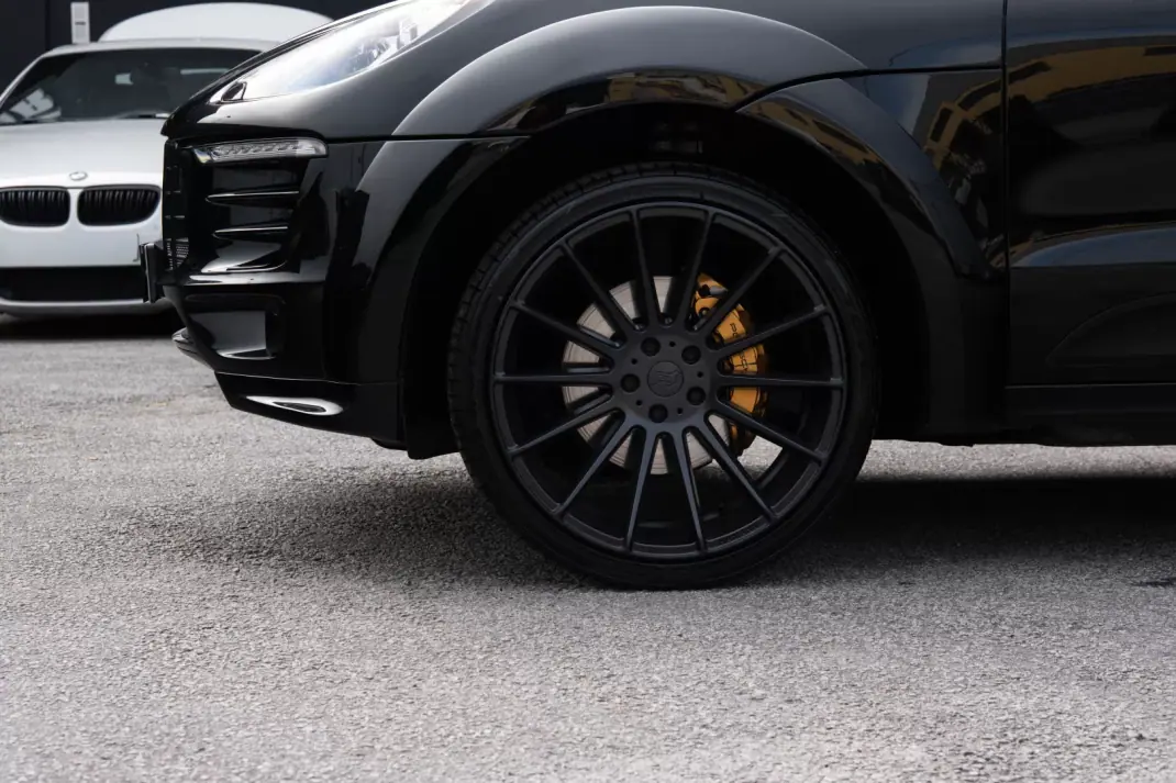 Porsche Macan 2014 - 35600 EUR, 199000 km - AUTO.MOTO.pt - 199000km - foto 3 de 47