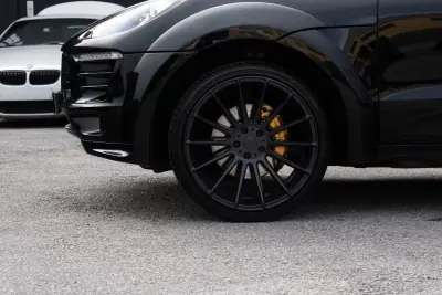 Porsche Macan 2014 - 35600 EUR, 199000 km - AUTO.MOTO.pt - 199000km - foto 3 de 47