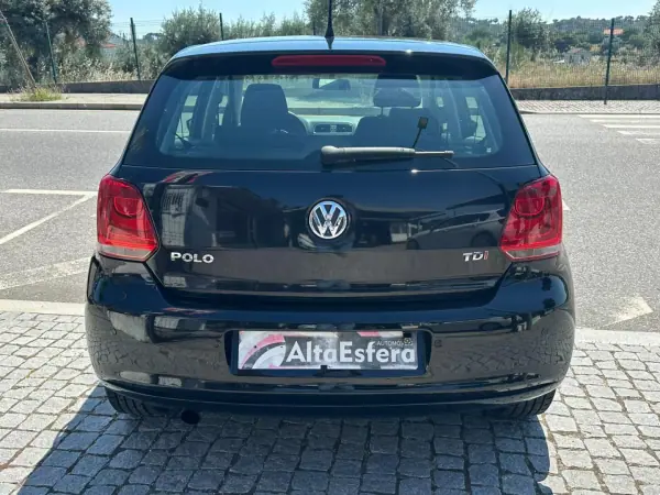 Volkswagen Polo 2009 - 9900 EUR, 185146 km - AUTO.MOTO.pt - 185146km - foto 5 de 28