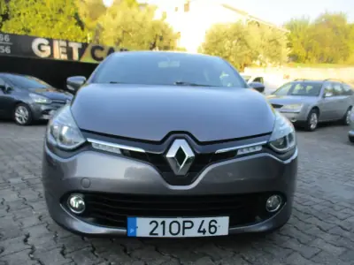 Renault Clio 2014 - 9750 EUR, 81000 km - foto 4 de 22