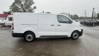 Citroën Jumpy 2023 - 21390 EUR, 33500 km - AUTO.MOTO.pt - 33500km - foto 8 de 30