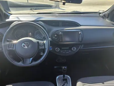 Toyota Yaris 2018 - 16750 EUR, 57032 km - AUTO.MOTO.pt - 57032km - foto 11 de 35