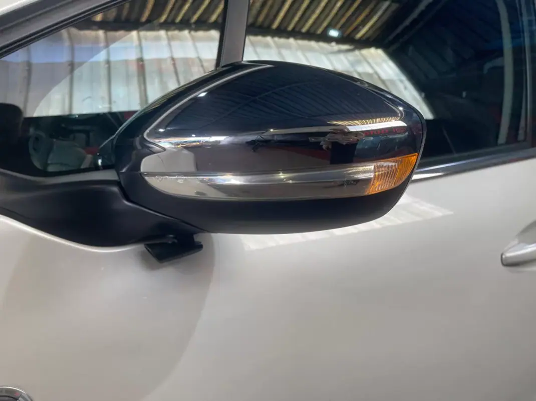 Peugeot 2008 2015 - 8500 EUR, 166000 km - AUTO.MOTO.pt - 166000km - foto 23 de 44