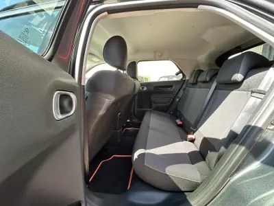 Citroën C4 Cactus 2017 - 11750 EUR, 110180 km - AUTO.MOTO.pt - 110180km - foto 19 de 23