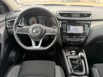 Nissan Qashqai 2018 - 18990 EUR, 111000 km - AUTO.MOTO.pt - 111000km - foto 2 de 39