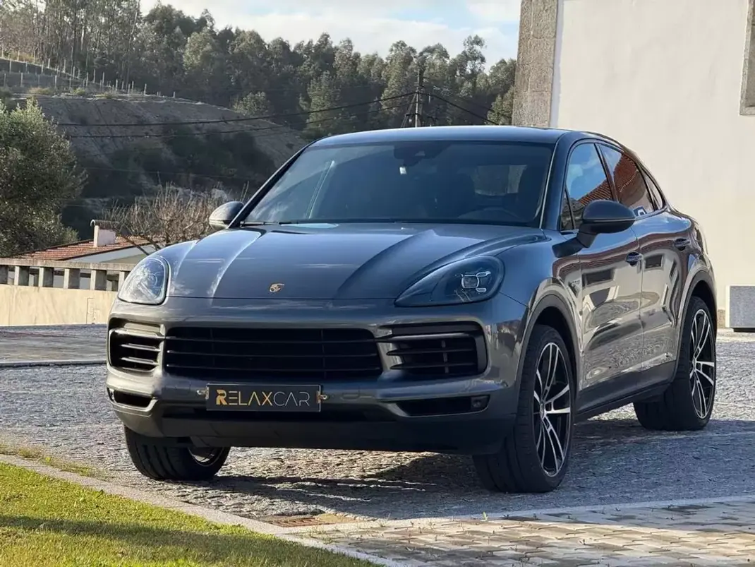 Porsche Cayenne Coupé 2021 - 64999 EUR, 119000 km - AUTO.MOTO.pt - 119000km - foto 35 de 37