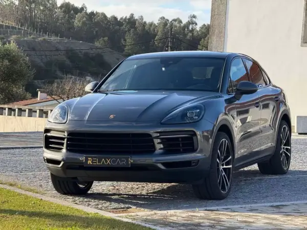 Porsche Cayenne Coupé 2021 - 64999 EUR, 119000 km - AUTO.MOTO.pt - 119000km - foto 35 de 37
