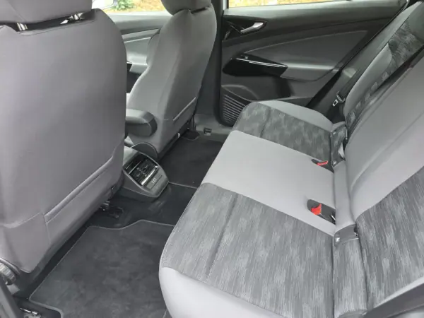 Volkswagen ID.4 2023 - 33750 EUR, 46000 km - 46000km - foto 68 de 79