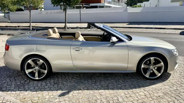 Audi A5 Cabrio 2015 - 23900 EUR, 128555 km - AUTO.MOTO.pt - 128555km - foto 6 de 61