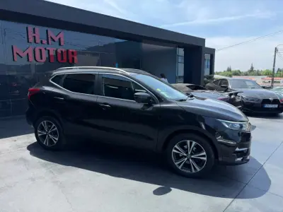 Nissan Qashqai 2018 - 18900 EUR, 137000 km - AUTO.MOTO.pt - 137000km - foto 2 de 5