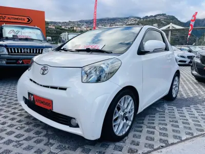 Toyota iQ 2010 - 11950 EUR, 145805 km - AUTO.MOTO.pt - 145805km - foto 3 de 12