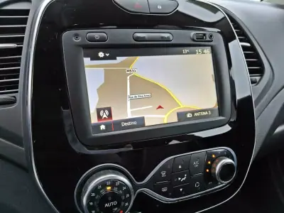 Renault Captur 2019 - 16900 EUR, 55740 km - AUTO.MOTO.pt - 55740km - foto 15 de 26