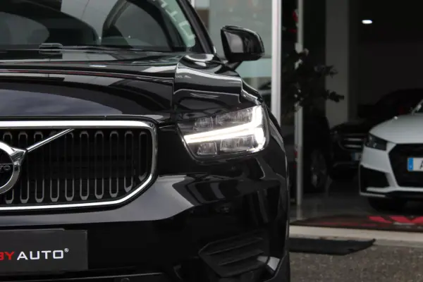 Volvo XC 40 2021 - 24500 EUR, 136304 km - AUTO.MOTO.pt - 136304km - foto 6 de 21
