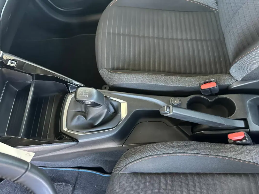 Peugeot 208 2023 - 16900 EUR, 27566 km - AUTO.MOTO.pt - 27566km - foto 25 de 36