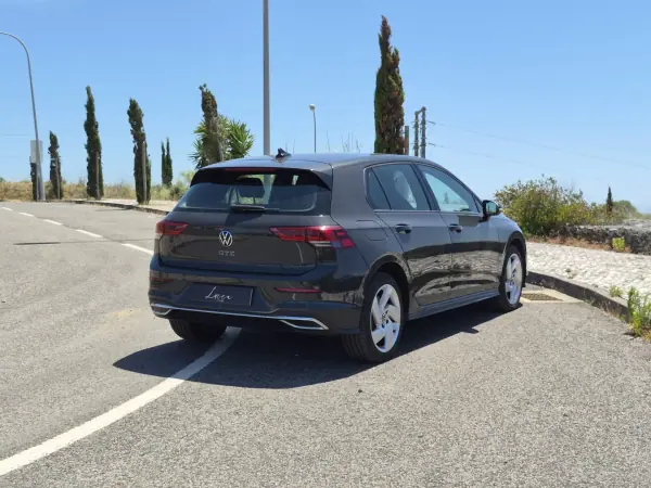 Volkswagen Golf 2020 - 23890 EUR, 47169 km - AUTO.MOTO.pt - 47169km - foto 4 de 36