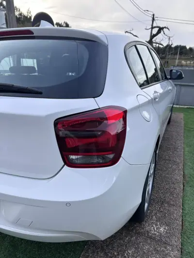 BMW 118 2013 - 13900 EUR, 160000 km - AUTO.MOTO.pt - 160000km - foto 15 de 61