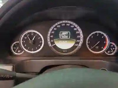Mercedes-Benz E 200 2011 — foto 5 de 13