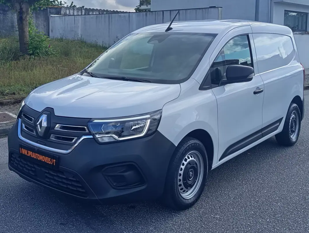 Renault Kangoo E-Tech 2022 - 16990 EUR, 30146 km - AUTO.MOTO.pt - 30146km - foto 1 de 16