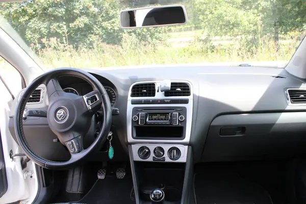 Volkswagen Polo 2012 - 7000 EUR, 115400 km - 115400km - foto 7 de 8