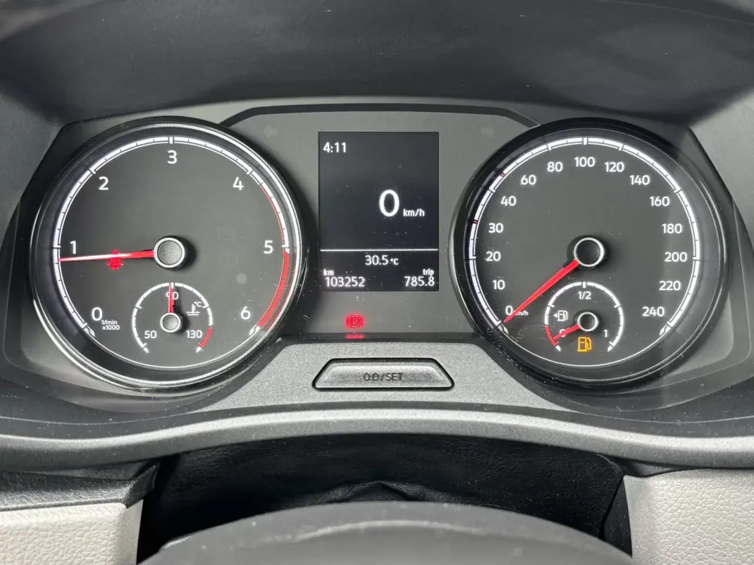 VW TRANSPORTER 2022 - 21750 EUR, 102000 km - 102000km - foto 15 de 34