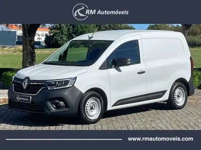 Renault Kangoo 2023 - 16250 EUR, 116000 km - foto 1 de 33