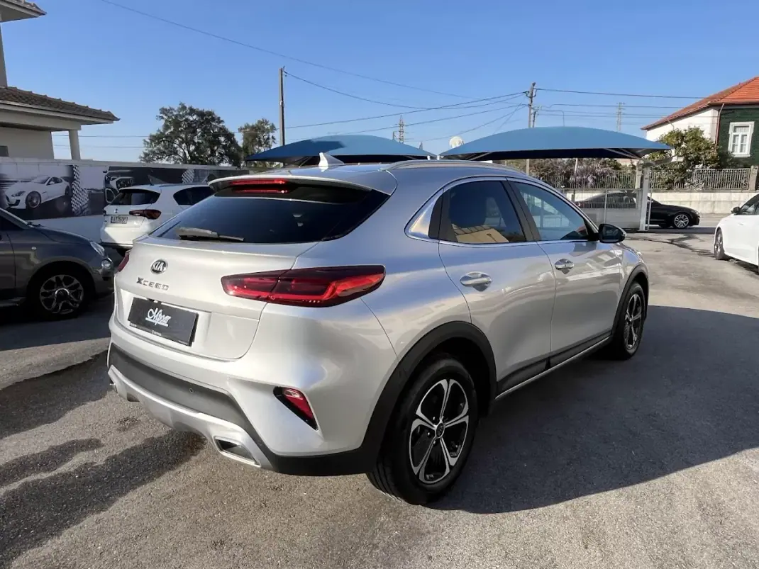 Kia XCeed 2021 - 16950 EUR, 147000 km - AUTO.MOTO.pt - 147000km - foto 5 de 33
