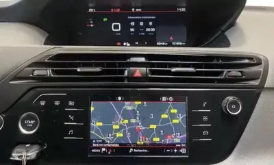 Citroën C4 Spacetourer 2022 - 12990 EUR, 103300 km - AUTO.MOTO.pt - 103300km - foto 10 de 17
