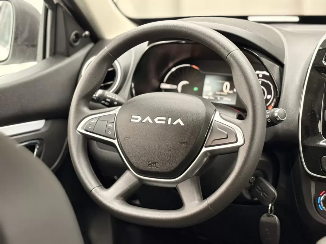Dacia Spring 2023 - 12250 EUR, 8500 km - AUTO.MOTO.pt - 8500km - foto 13 de 14