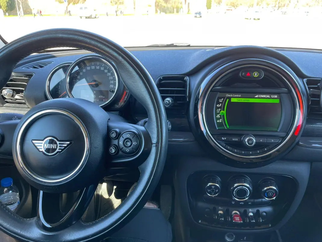 MINI Clubman 2020 - 15200 EUR, 189000 km - AUTO.MOTO.pt - 189000km - foto 5 de 8