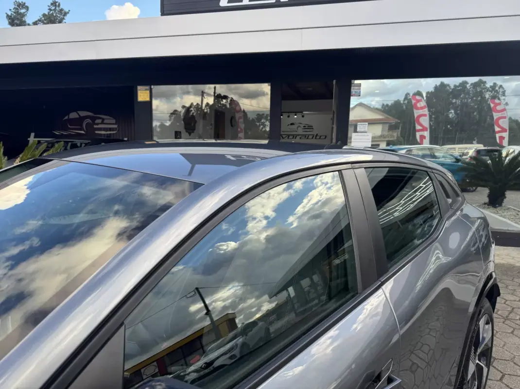 Renault Mégane E-Tech 2022 - 22500 EUR, 73000 km - AUTO.MOTO.pt - 73000km - foto 25 de 36