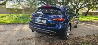 Infiniti QX70 2016 - 26990 EUR, 198900 km - AUTO.MOTO.pt - 198900km - foto 11 de 32