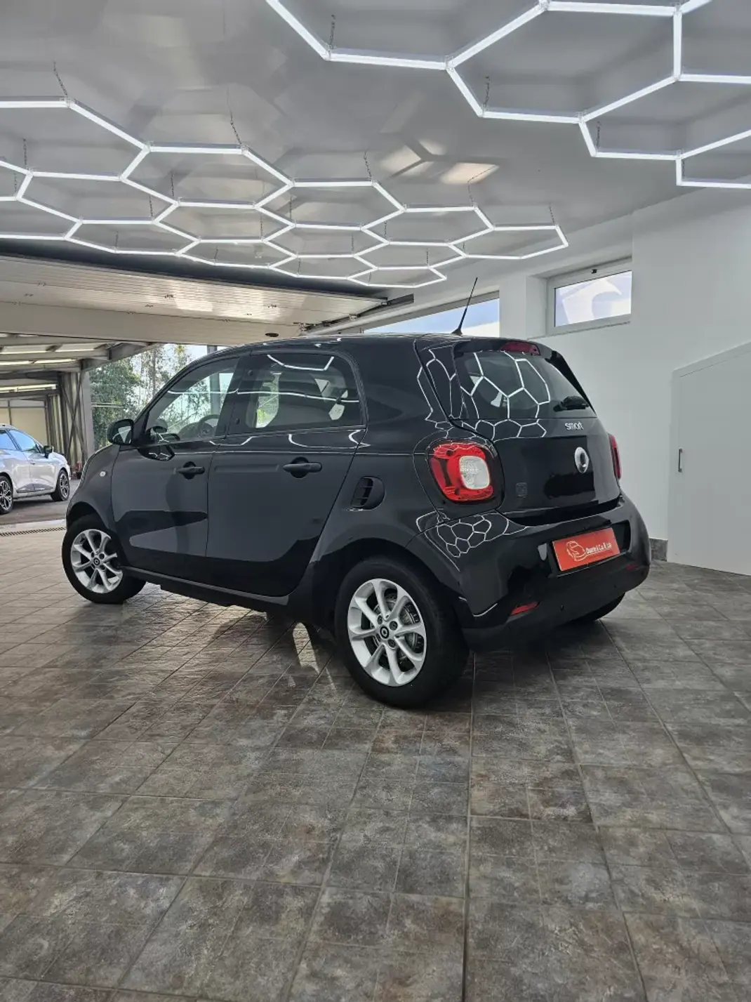 Smart ForFour 2019 - 11000 EUR, 70757 km - 70757km - foto 21 de 29