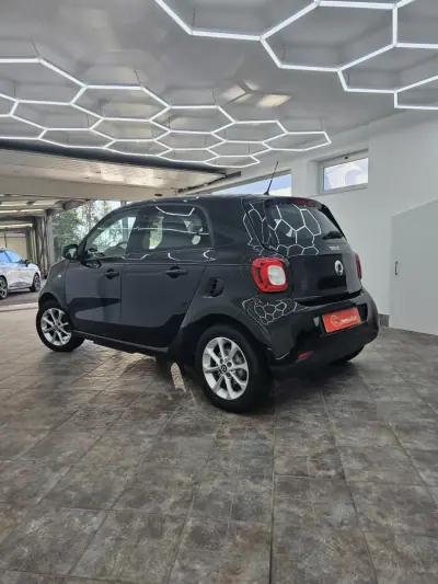 Smart ForFour 2019 - 11000 EUR, 70757 km - 70757km - foto 21 de 29