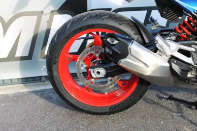BMW F 900 XR 2025 - 15800 EUR, 100 km - AUTO.MOTO.pt - 100km - foto 9 de 24