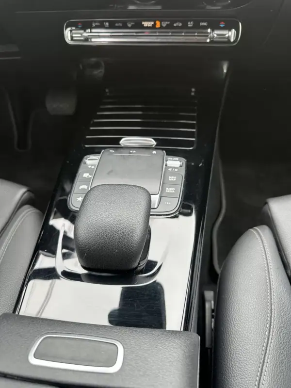 Mercedes-Benz CLA 180 2021 - 26900 EUR, 180000 km - AUTO.MOTO.pt - 180000km - foto 59 de 67